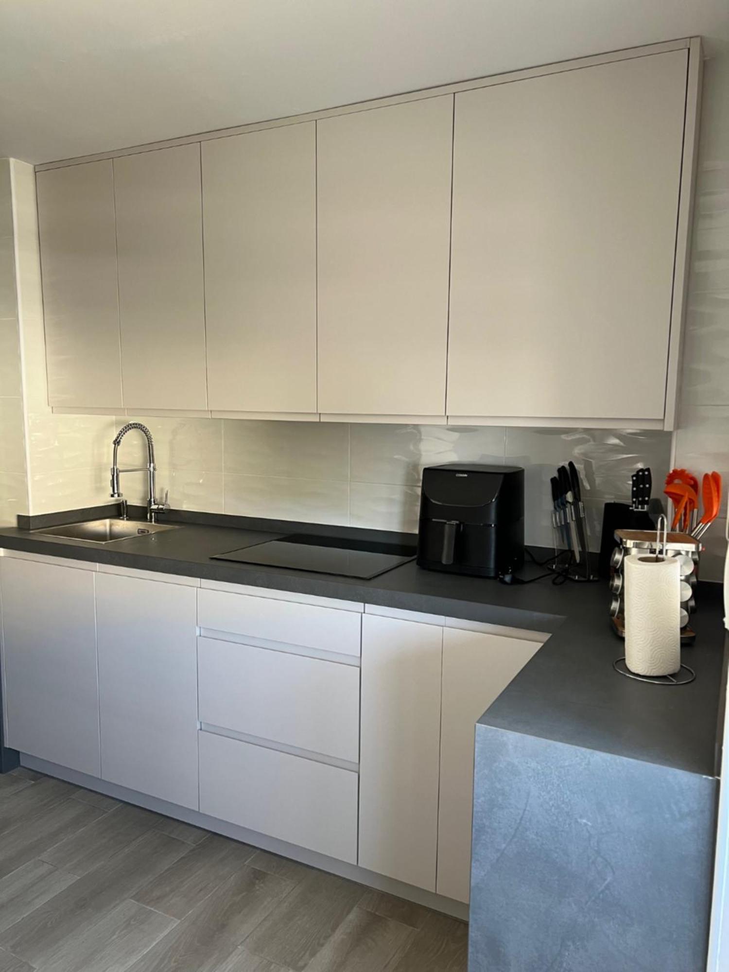 Privada Con Bano En Moderno * Cádiz